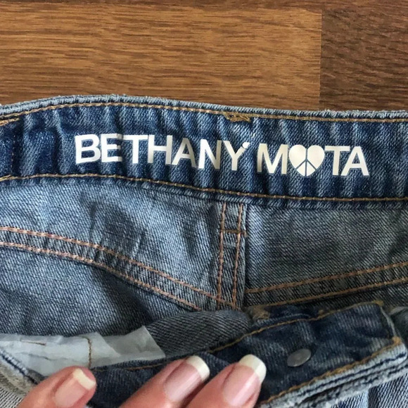 🔥4/$20 Bethany Mota High Rose Shorty Shorts - Picture 3 of 5